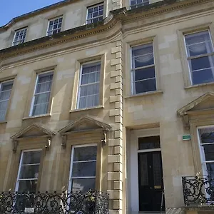 7 Royal Parade Apartment Cheltenham